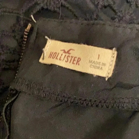 Hollister Embroidered shorts - Picture 3 of 6